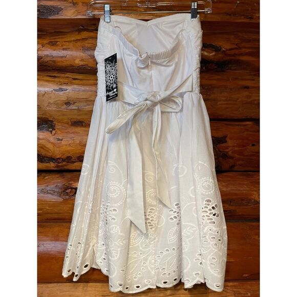 NWT White Strapless Dress by Sequin Hearts Jr Size‎ 5 - Picture 2 of 7
